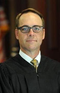 Photo of Justice Craig Stoddart