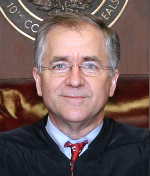 Photo of Chief Justice Tom Gray