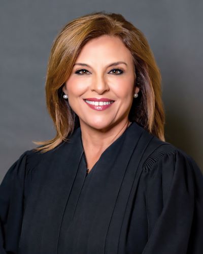 Photo of Chief Justice Dori Contreras
